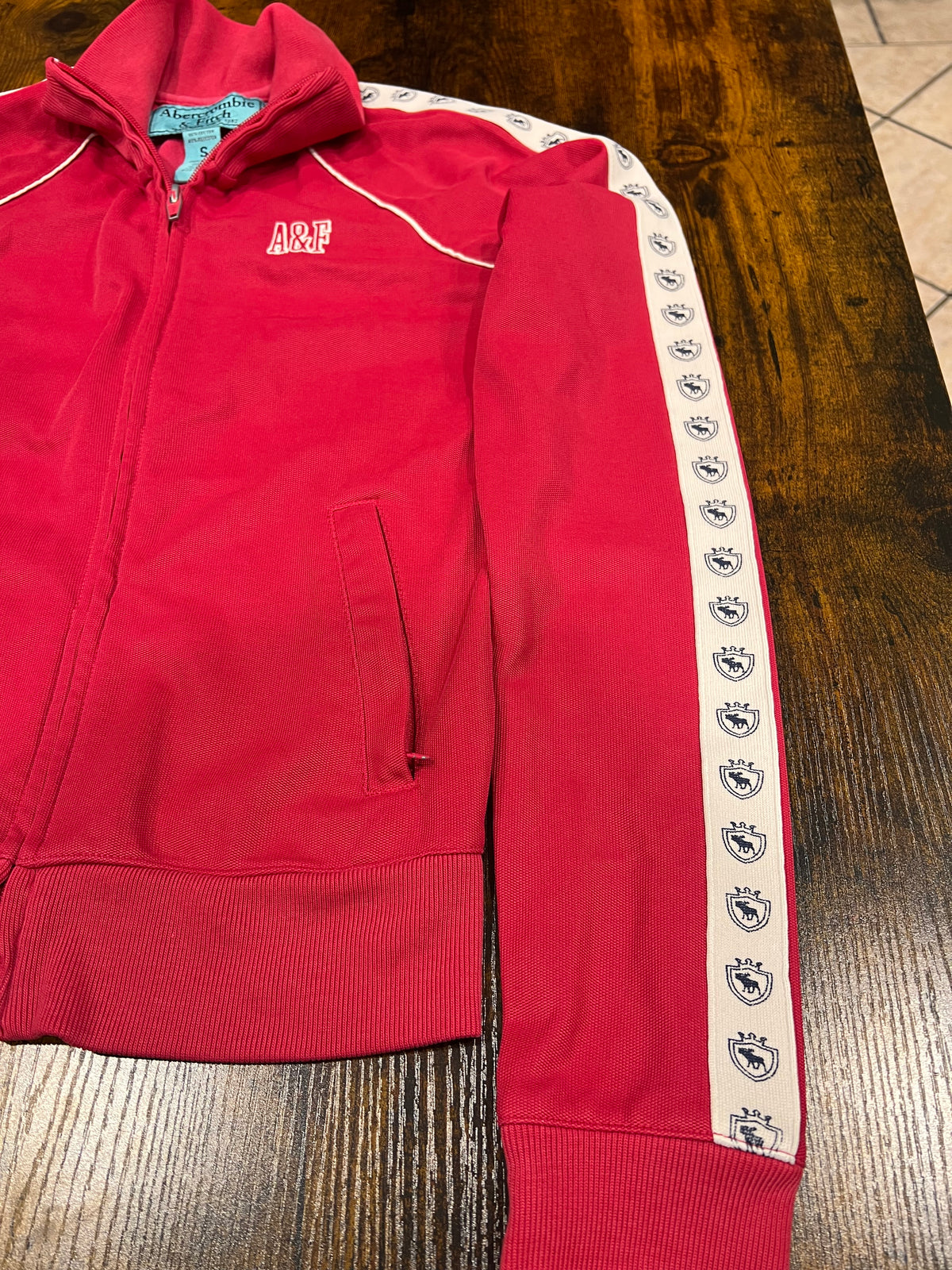 vintage Abercrombie & Fitch in rosso tg S