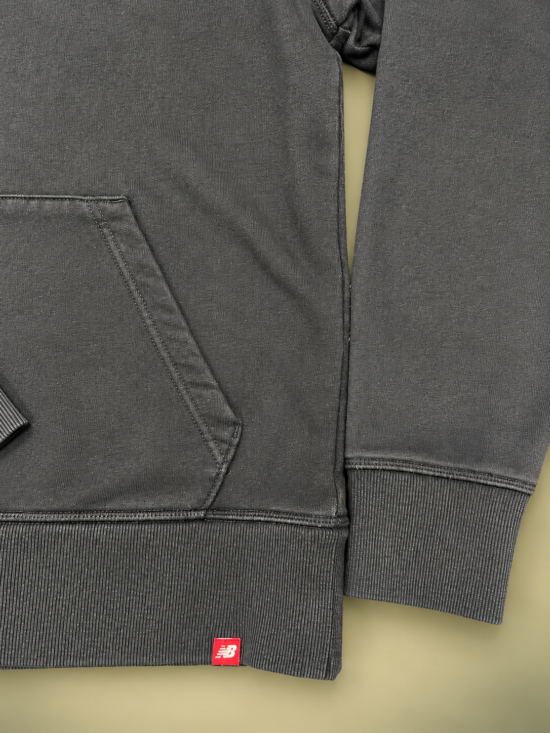 Felpa con cappuccio New Balance in nero tg M