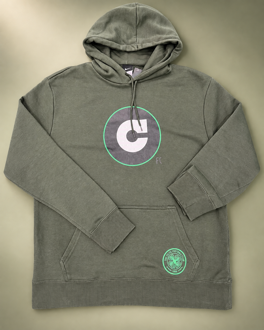 Felpa con cappuccio Nike dedicata al Celtic FC col. Oliva         Tg XL