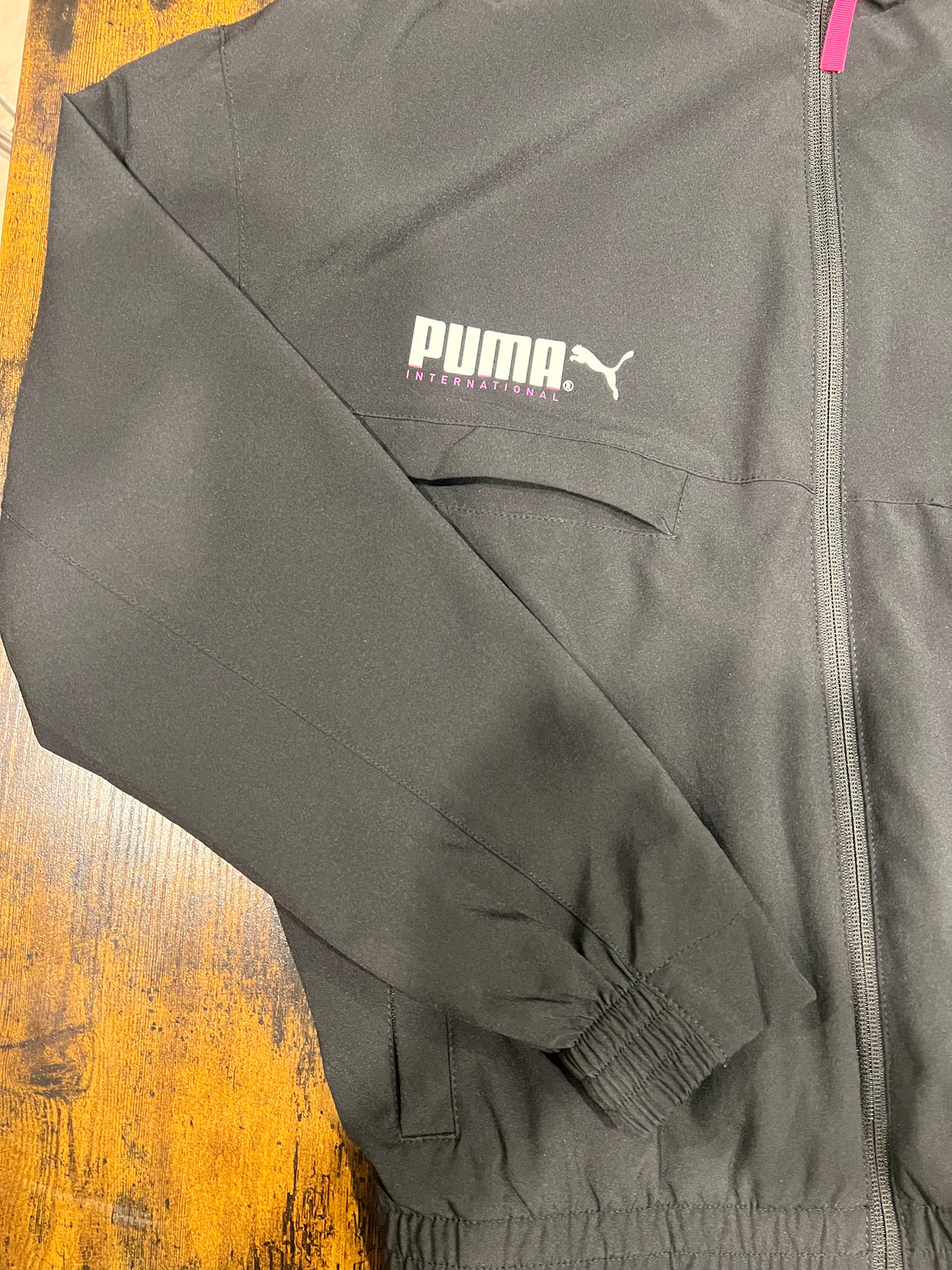 Giacca sportiva Puma International nera            modello bomber      tg Xs